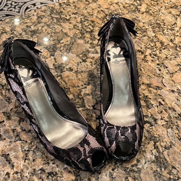 Fergalicious Shoes - Fergalicious black lace peep toe back bow high heel shoes 6.5